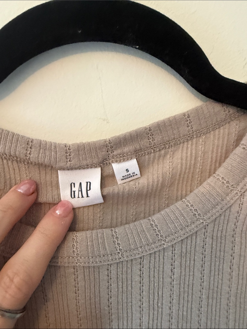 Gap Fitted Ribbed Top - Picture 3 of 4
